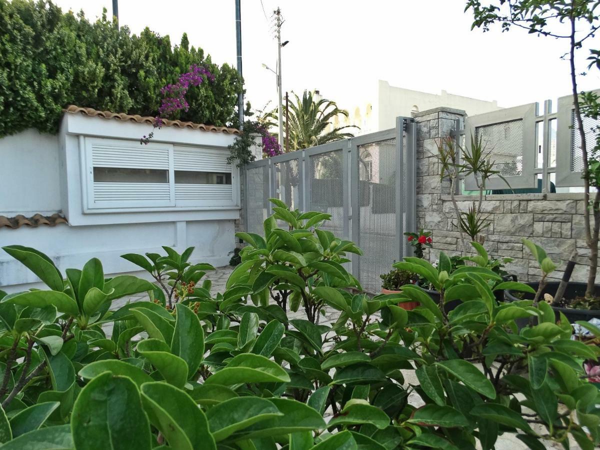 Emma'S Airport Studio Spata  Exterior photo